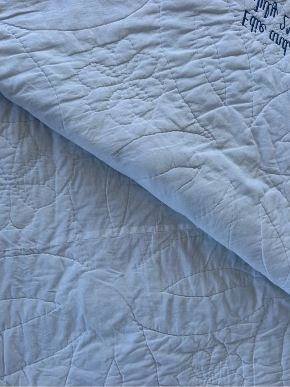 VTG Double Wedding Ring Quilt Hand Quilted Scalloped Edges Cottage Shabby King